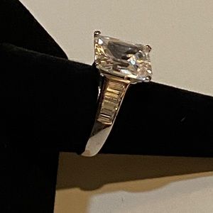 White Topaz princess cut ring